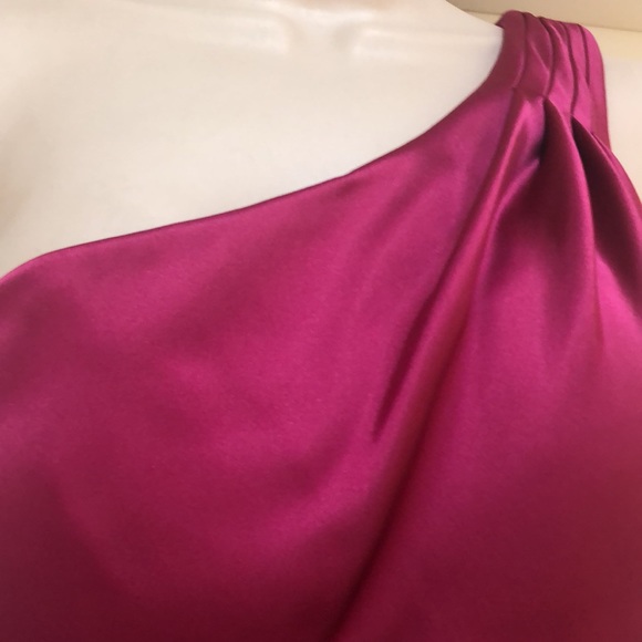 Like New Cache One Shoulder Stretch Satin DressSz8 - Picture 3 of 6